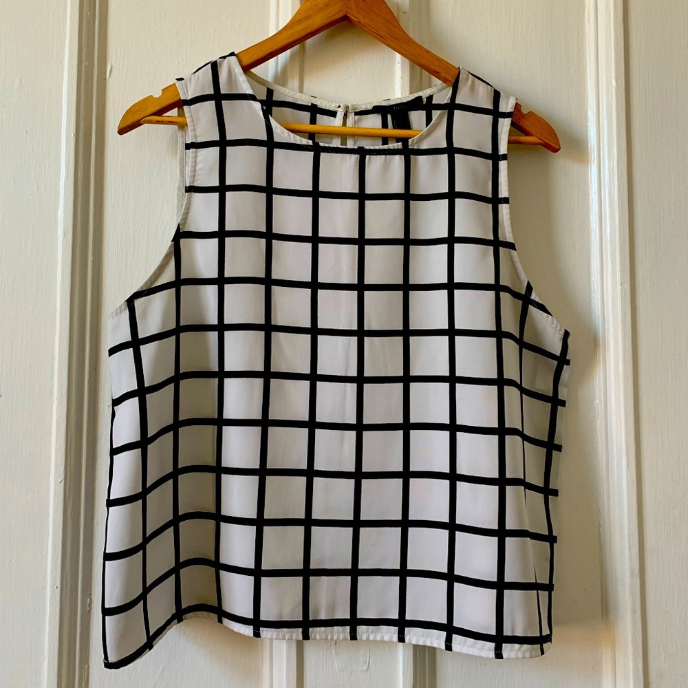 Checkered Sleevless blouse